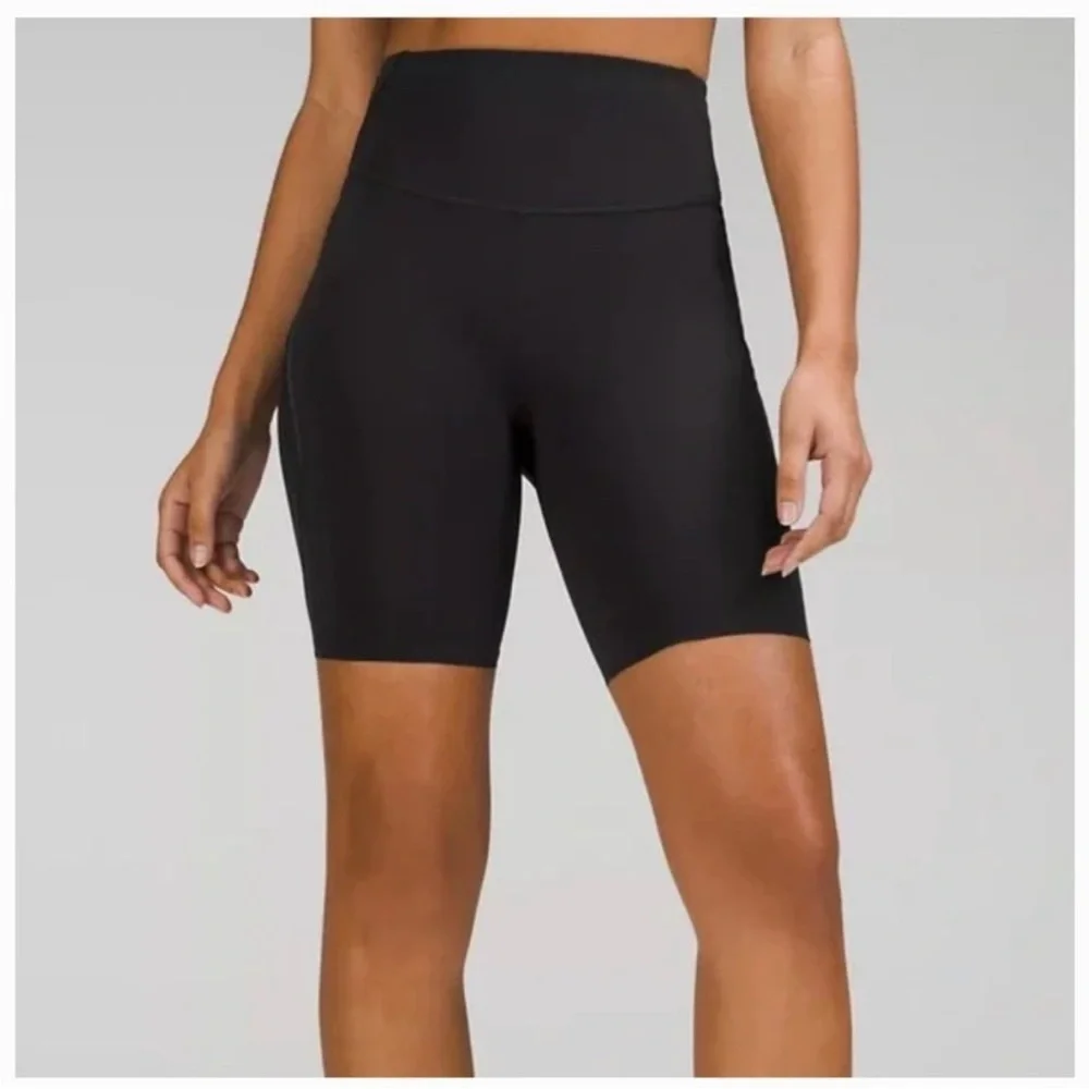 LULULEMON black Base Pace HR Short 8
